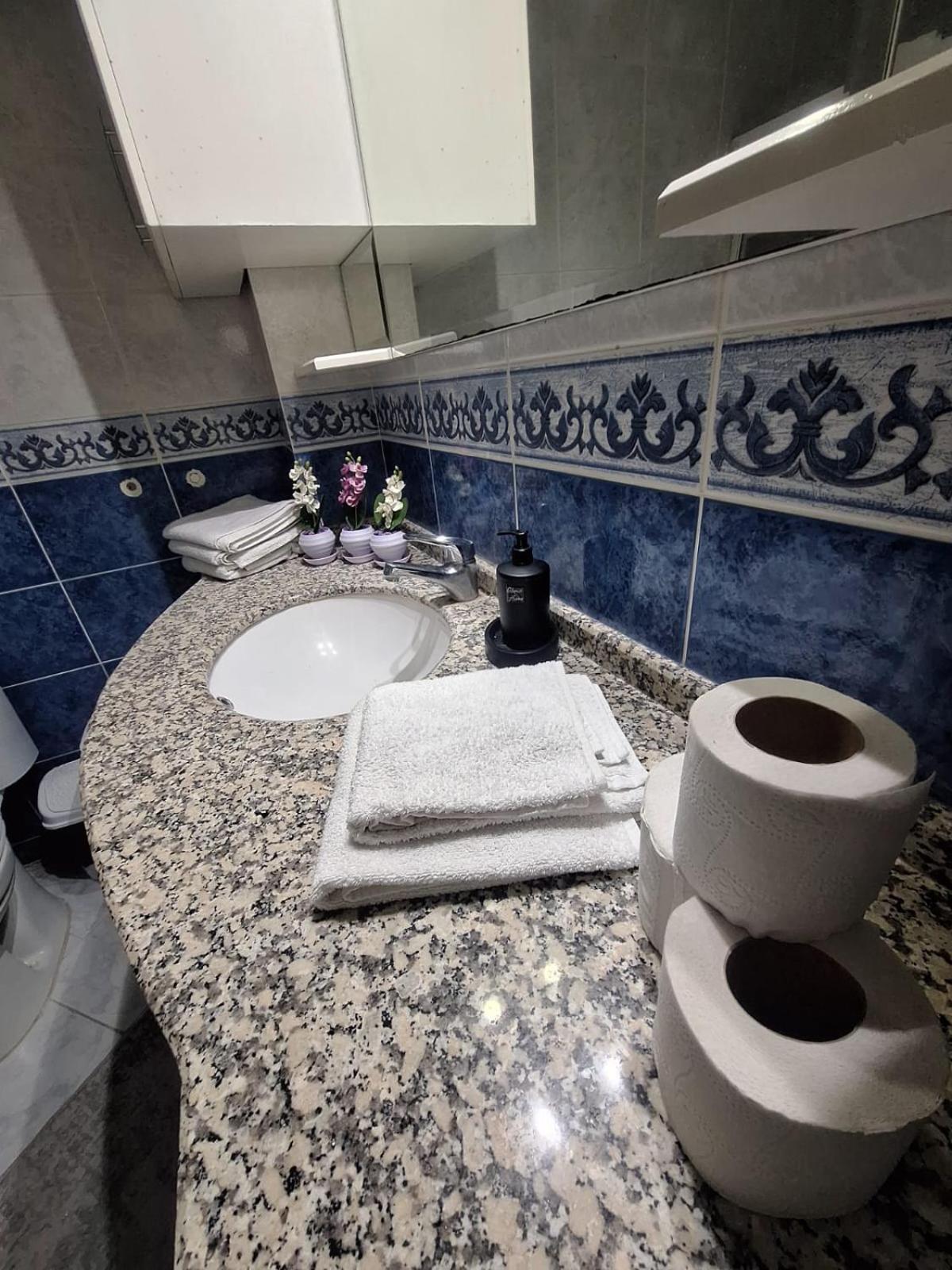 3Ege Ueniversitesine Ve Hastane Ye Cok Yakin Aile Icin Uygun Bornova Buitenkant foto